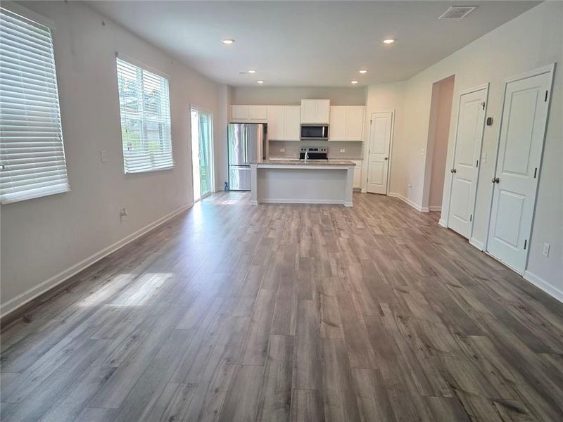 Spacious, unfurnished interior of a new home in Alcovy Trace, Lawrenceville (Image 24).