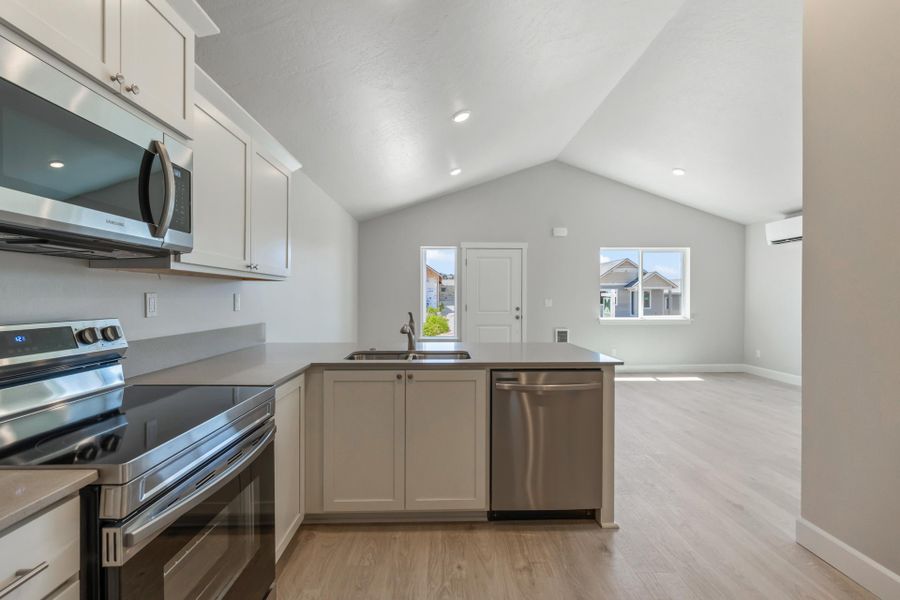 Furnished interior view inside a new home in Feather Ridge, Redmond (Image 17).