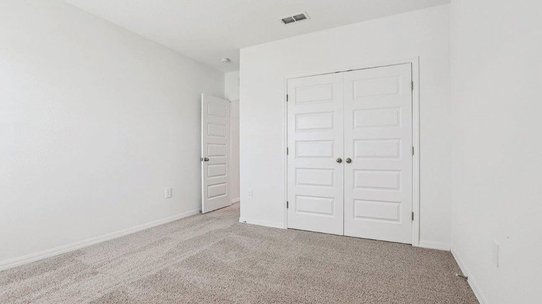 Spacious, unfurnished interior of a new home in Summerlin at Hawthorne Ranch, Lakeland (Image 35).