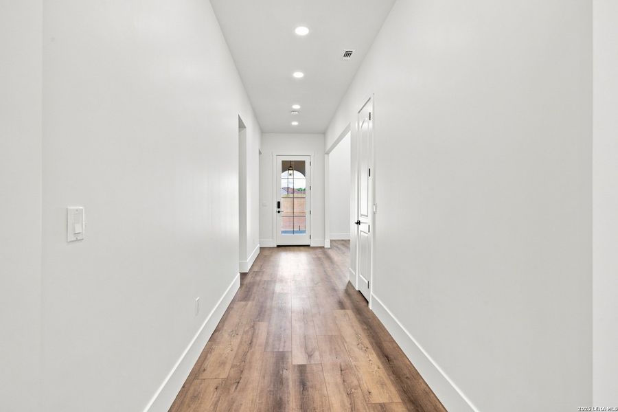 Spacious, unfurnished interior of a new home in , Bandera (Image 42). Spacious, unfurnished interior of a new home in , Bandera (Image 42).