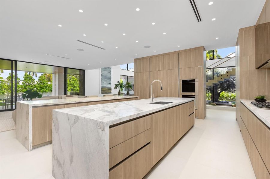 KITCHEN KITCHEN