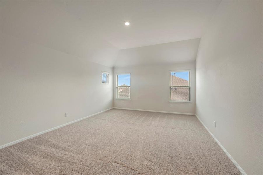 Spacious, unfurnished interior of a new home in The Preserve, Justin (Image 26).