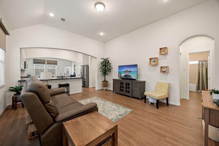 Furnished interior view inside a new home in Willowpoint, Tomball (Image 9).