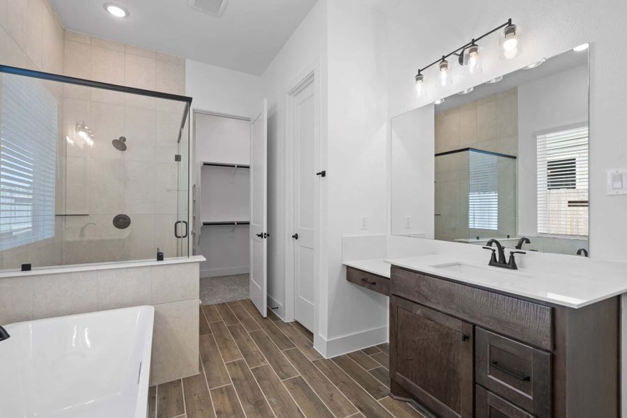 Furnished interior view inside a new home in Riceland, Mont Belvieu (Image 12).