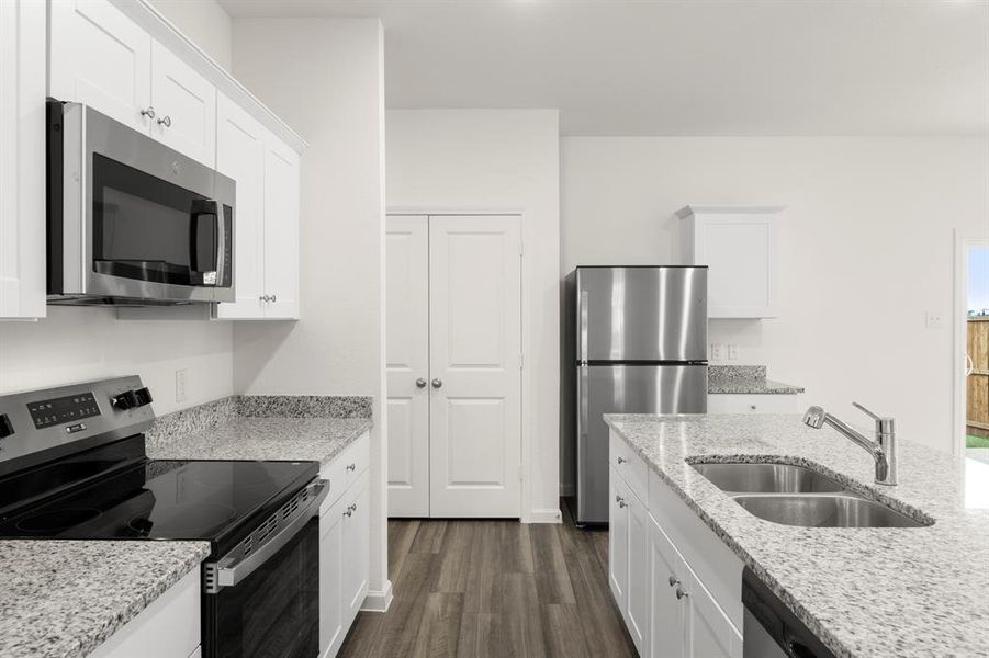 10. 3216 Landslide - Kitchen (4) 10. 3216 Landslide - Kitchen (4)