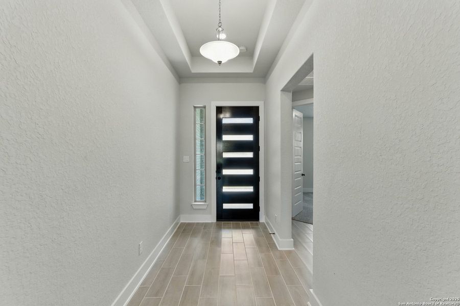 Spacious, unfurnished interior of a new home in Alsatian Oaks, Castroville (Image 19).