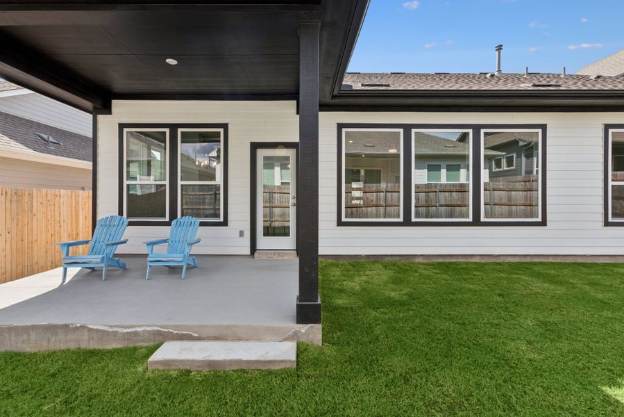 Exterior details and patio area of a home in Sunfield, Buda (Image 3).