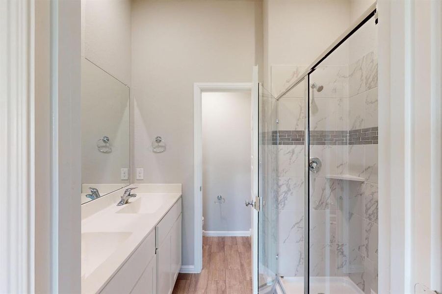 Furnished interior view inside a new home in Elevon, Lavon (Image 8).