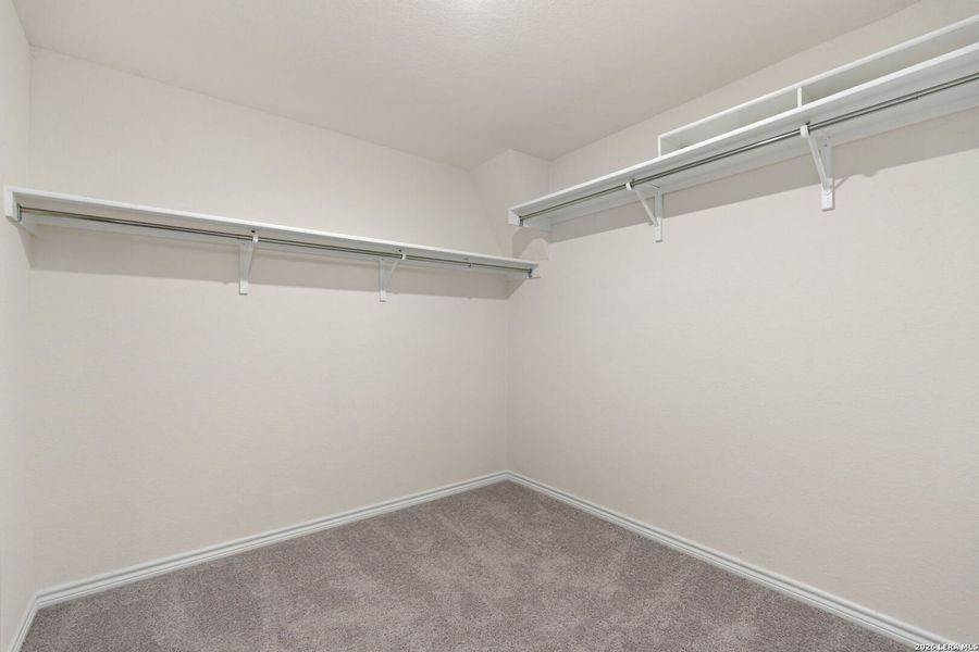 Spacious, unfurnished interior of a new home in Parklands, Schertz (Image 25).