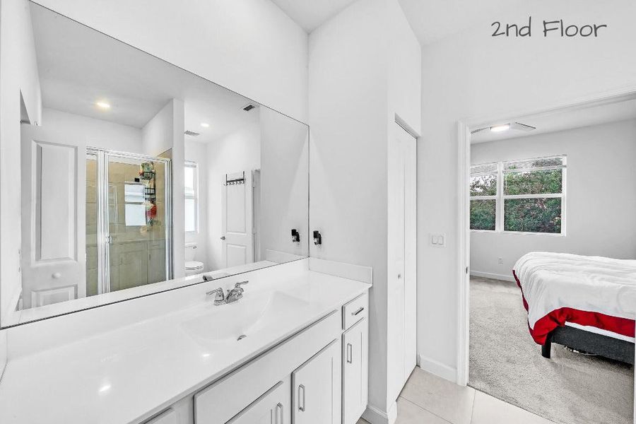 17 Primary Bathroom (4)