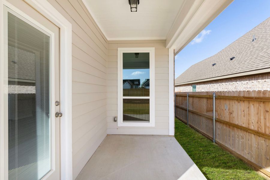 Representative exterior details of a home built from the The 1613 by Stylecraft Builders in Arroyo Ranch, Seguin (Image 3).