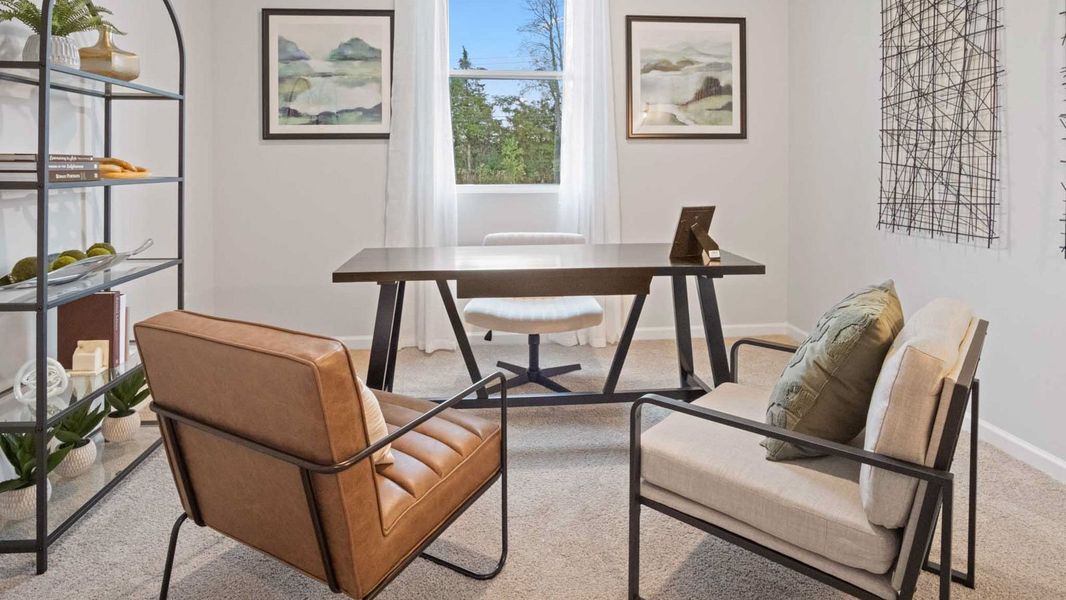 Furnished interior view inside a new home in Savannah Lakes, Lewisburg (Image 16).