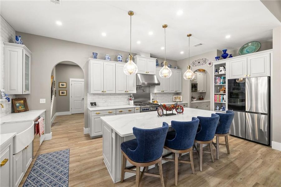 Furnished interior view inside a new home in , Jefferson (Image 8).