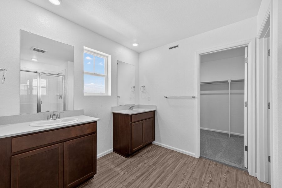 Furnished interior view inside a new home in Lake Bluff, Greeley (Image 8).