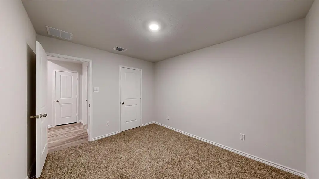 Spacious, unfurnished interior of a new home in Village at Nolan Heights, Harker Heights (Image 16).