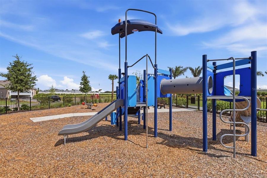 Community amenities in Esplanade at Azario Lakewood Ranch, Bradenton (Image 47).
