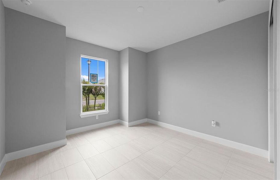 Spacious, unfurnished interior of a new home in Shores at Stillwater, Englewood (Image 18).