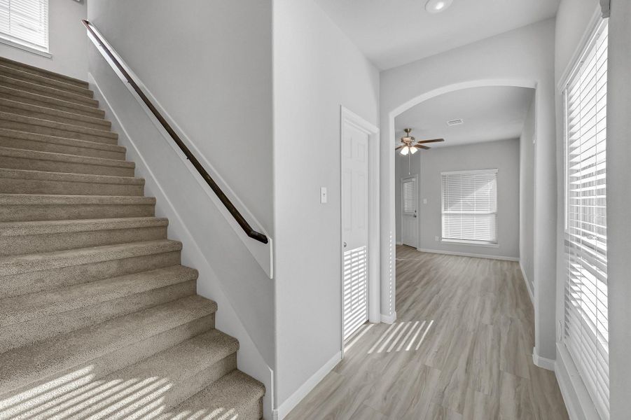 Spacious, unfurnished interior of a new home in Woodland Lakes, Huffman (Image 19).