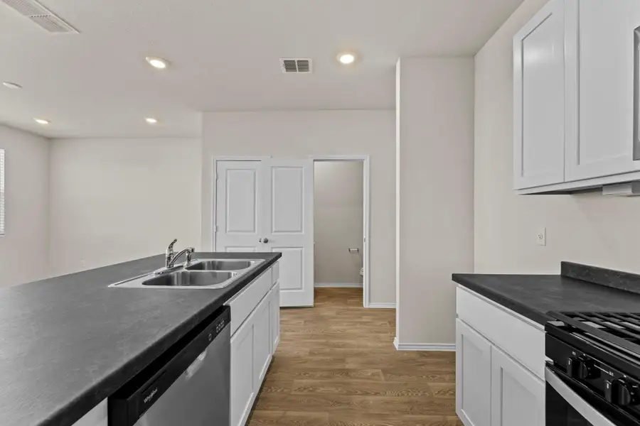 Furnished interior view inside a new home in Bollinger, Maxwell (Image 7).