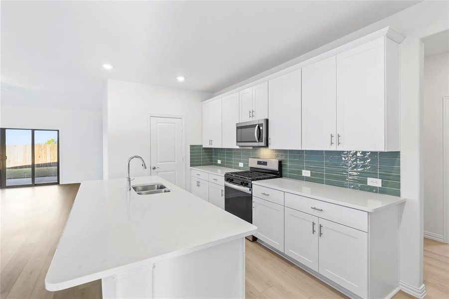 Furnished interior view inside a new home in River Ridge, Crandall (Image 5).
