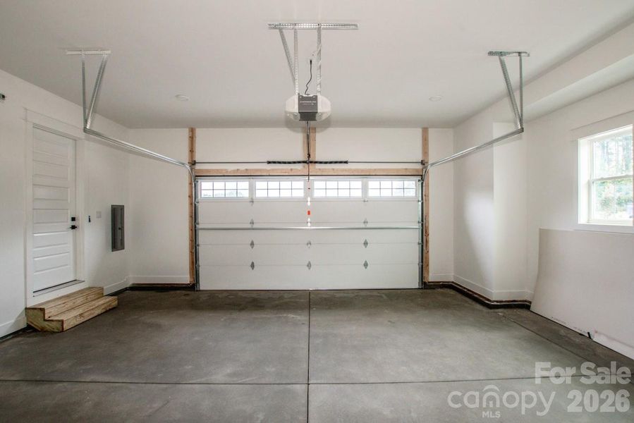 Spacious, unfurnished interior of a new home in , Mooresville (Image 20).
