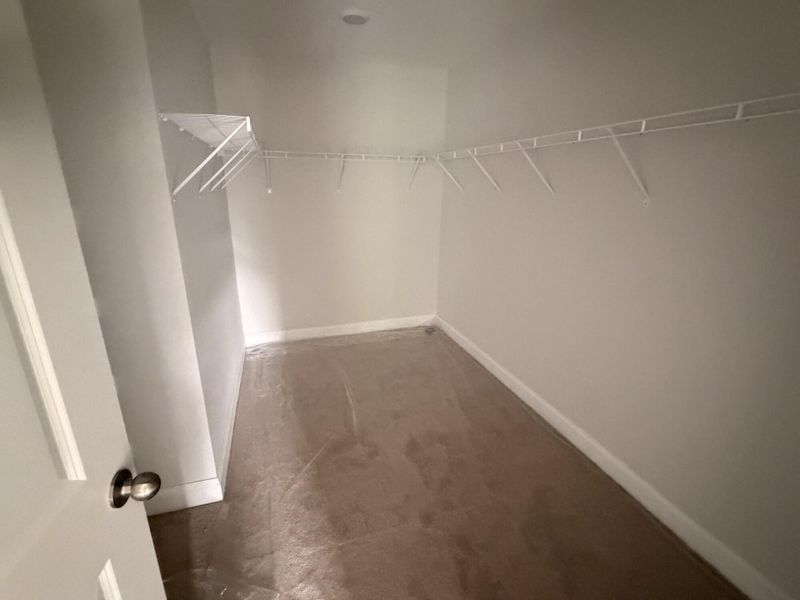 Spacious, unfurnished interior of a new home in Harrisburg Village Townhomes, Harrisburg (Image 6).