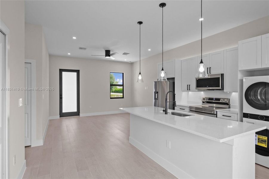 Spacious, unfurnished interior of a new home in , Lehigh Acres (Image 30).