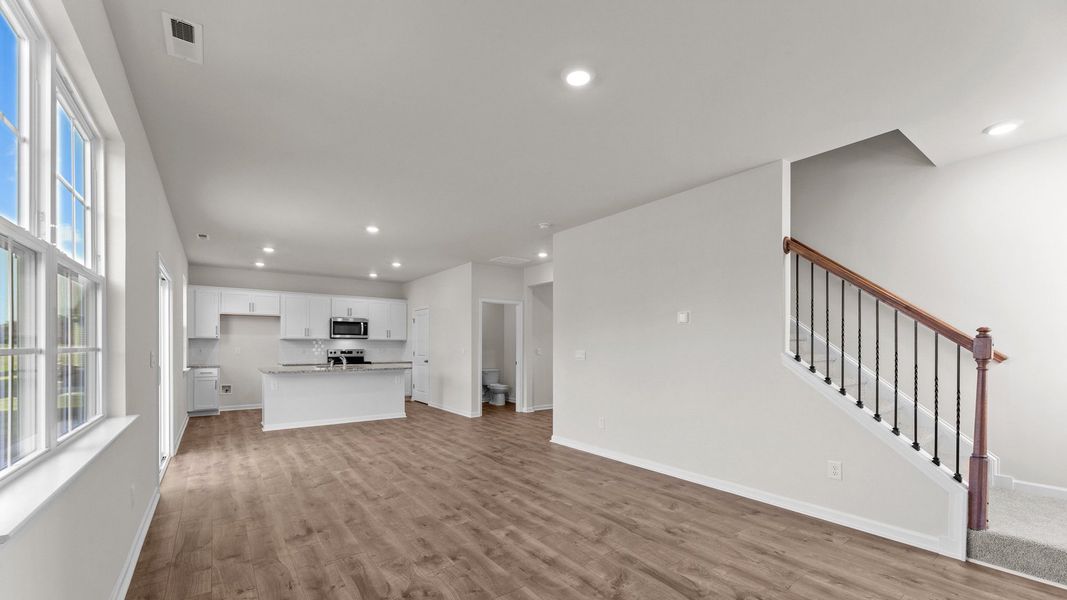 Spacious, unfurnished interior of a new home in Ridgewood Farms, Winterville (Image 16).