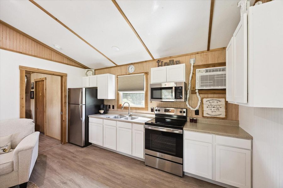 Furnished interior view inside a new home in , Brenham (Image 2).