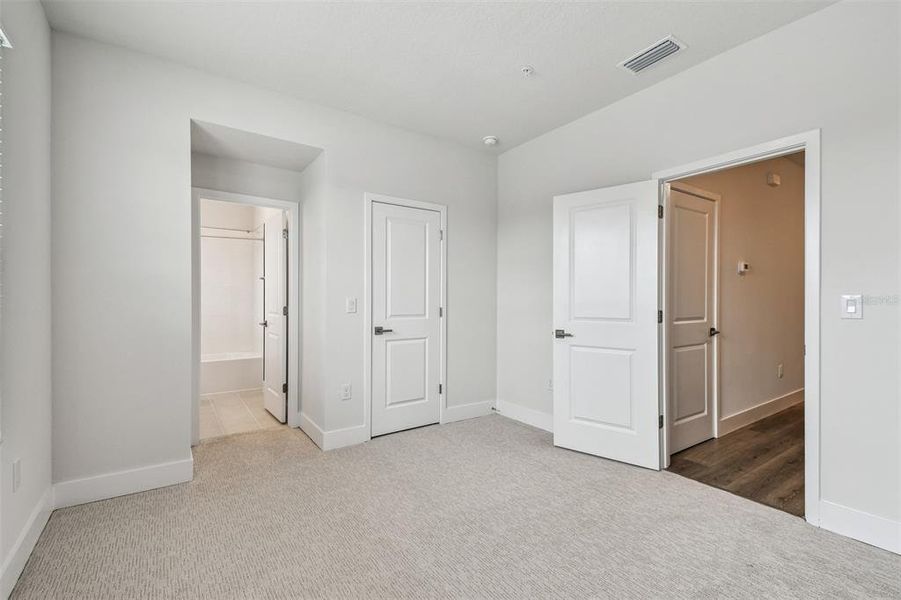 Spacious, unfurnished interior of a new home in , Sarasota (Image 42). Spacious, unfurnished interior of a new home in , Sarasota (Image 42).