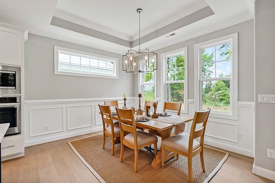 Pierre's Bay, Dining