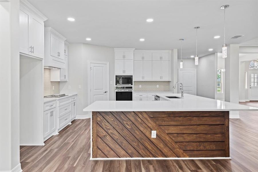 Furnished interior view inside a new home in , Lindale (Image 8).