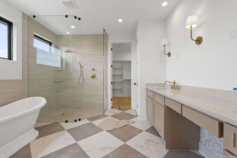 Furnished interior view inside a new home in , Boerne (Image 11).