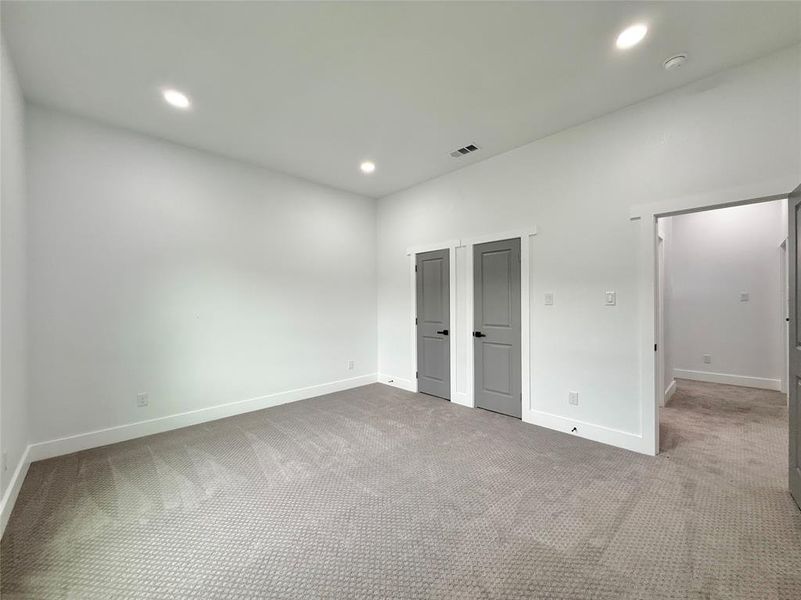 Spacious, unfurnished interior of a new home in , Fort Worth (Image 27).