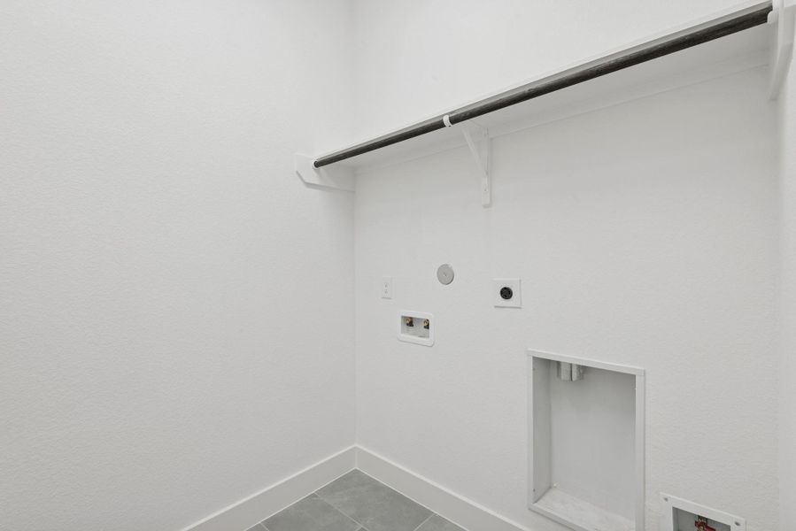 Spacious, unfurnished interior of a new home in , Katy (Image 22).