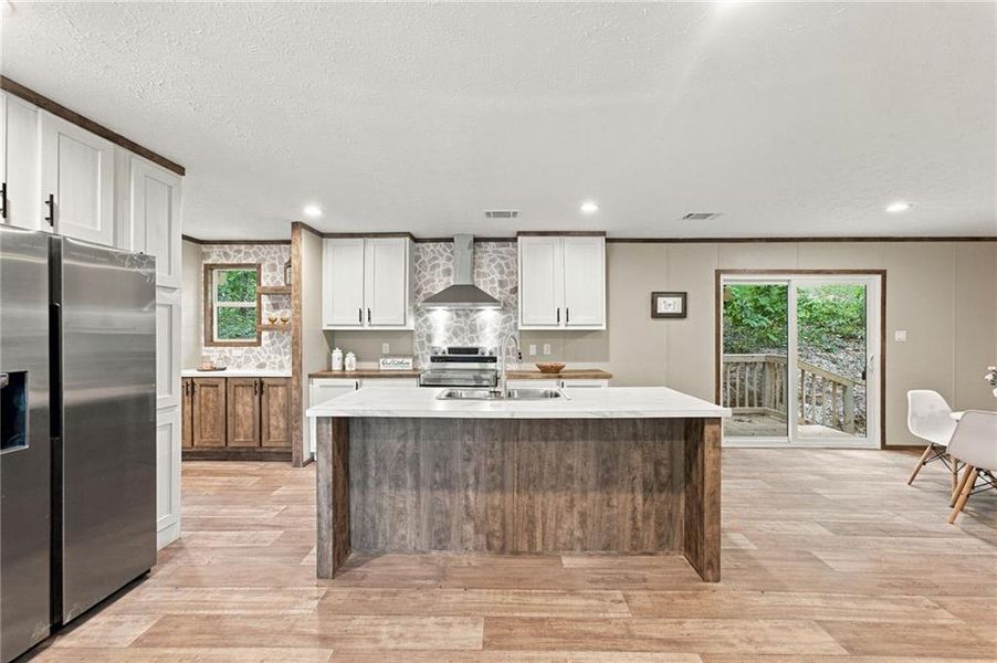 Furnished interior view inside a new home in , Clarkesville (Image 38).