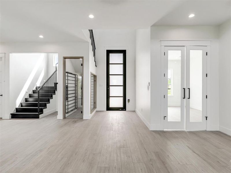 Spacious, unfurnished interior of a new home in , Gunter (Image 34).