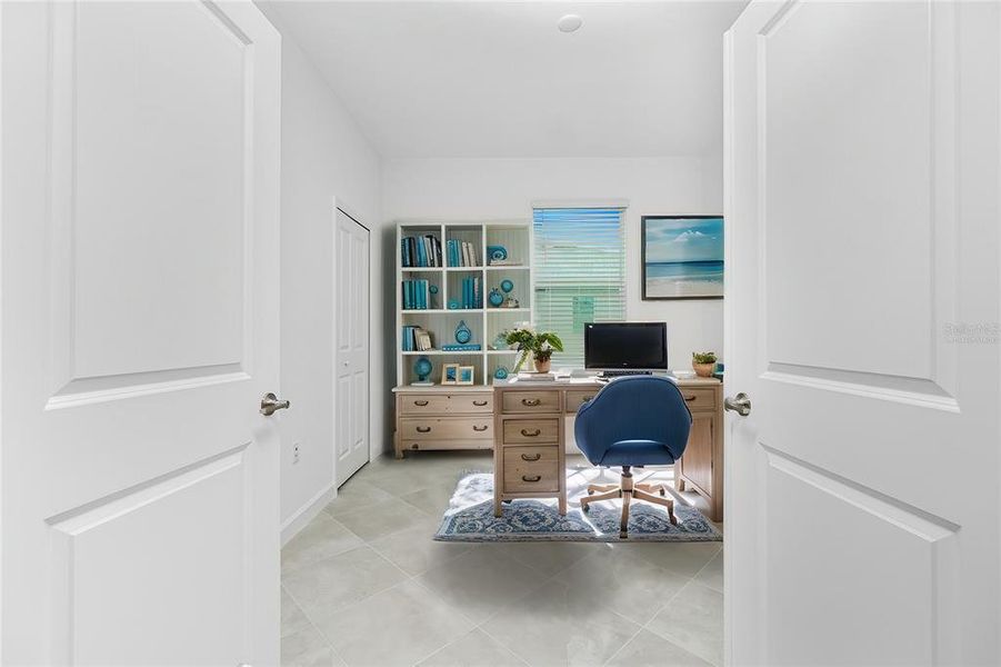 Furnished interior view inside a new home in Island Lakes at Coco Bay: Villas, Englewood (Image 14).