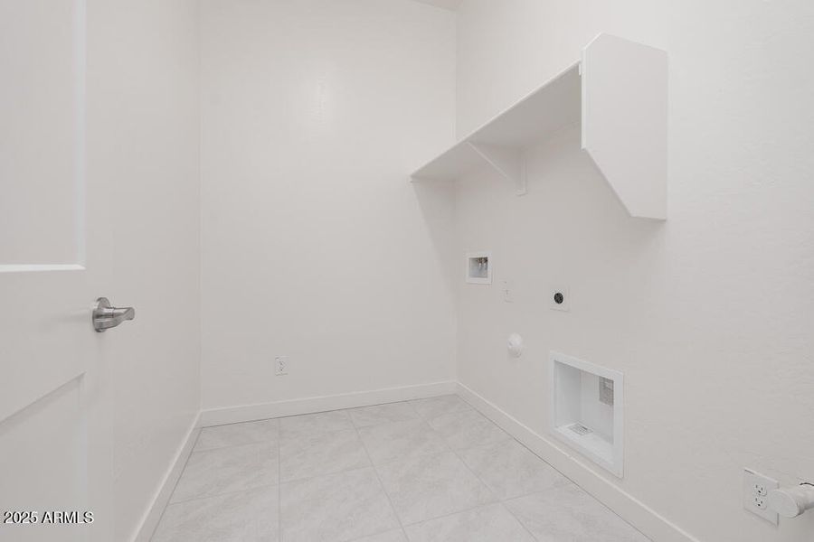 Tri Pointe Soleo 400 - Laundry-1MLS