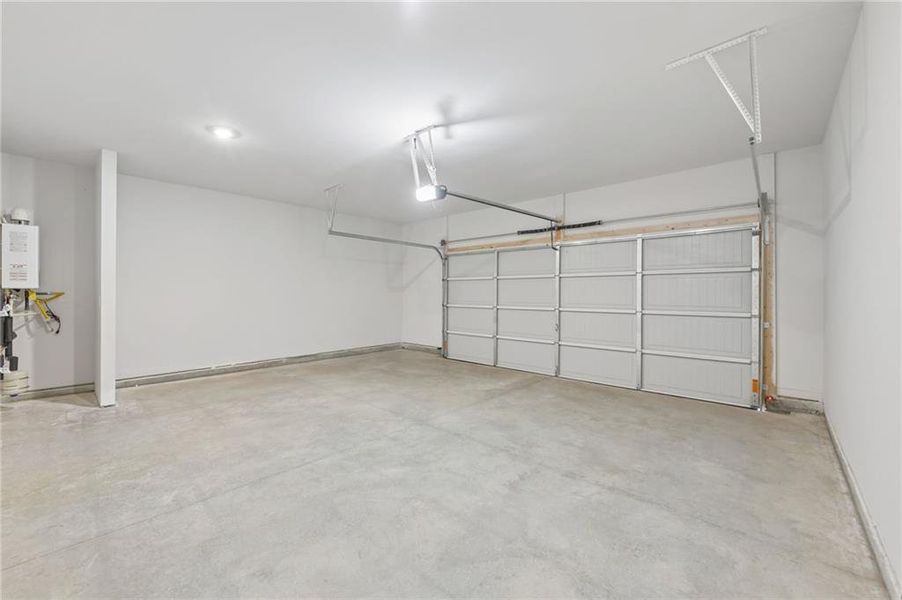 Spacious, unfurnished interior of a new home in Martin Springs - Cottage Series, Lawrenceville (Image 18).