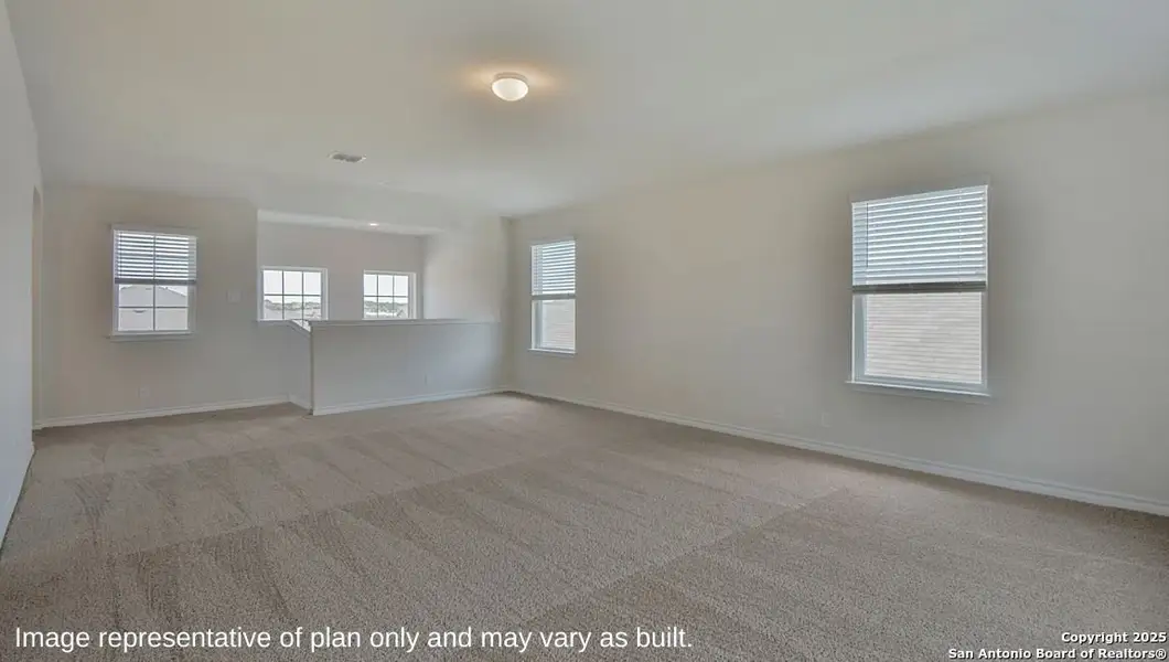 Spacious, unfurnished interior of a new home in Stonehill, San Antonio (Image 7).