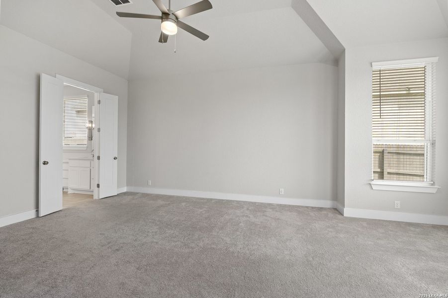 Spacious, unfurnished interior of a new home in Ventana, Bulverde (Image 35). Spacious, unfurnished interior of a new home in Ventana, Bulverde (Image 35).