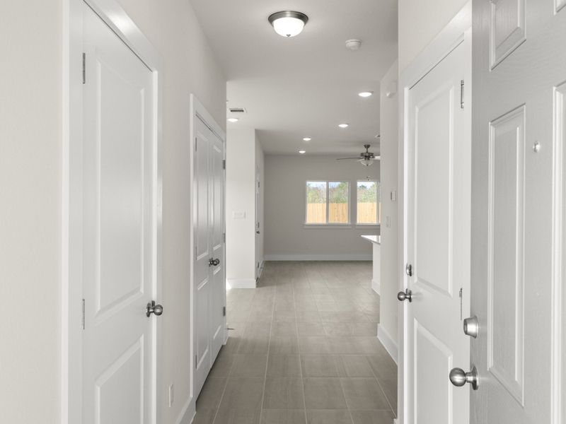 Spacious, unfurnished interior of a new home in Saddle Creek Twinhomes, Georgetown (Image 24).
