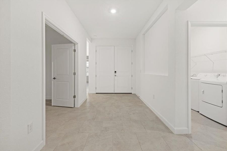 Spacious, unfurnished interior of a new home in Rye Ranch, Parrish (Image 22).