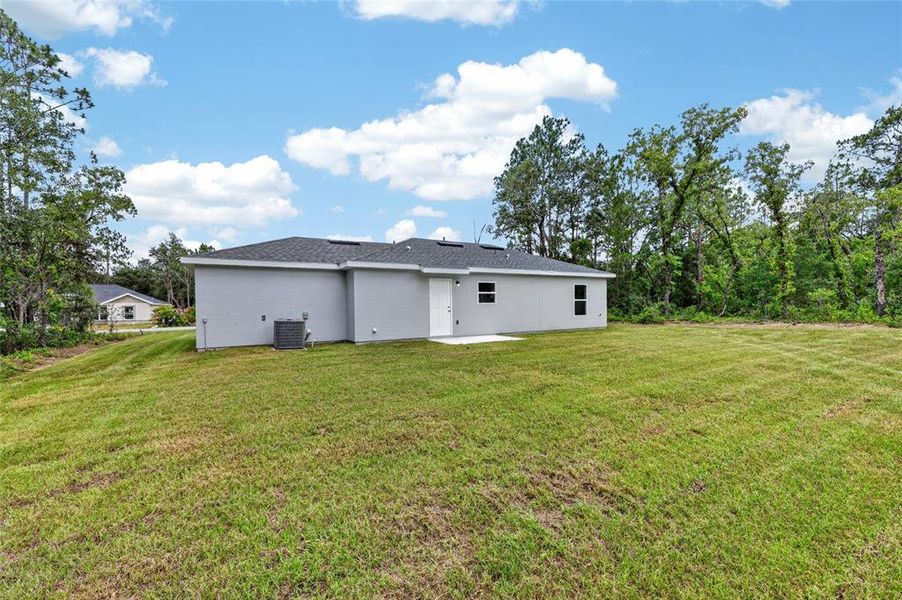 Exterior details and patio area of a home in , Ocala (Image 21).