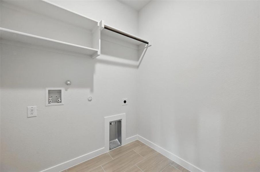 Spacious, unfurnished interior of a new home in Trail Creek, Cleburne (Image 22). Spacious, unfurnished interior of a new home in Trail Creek, Cleburne (Image 22).