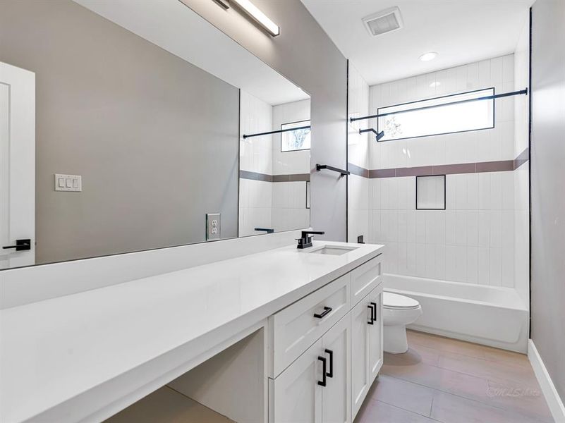 Image 42 of a home in .