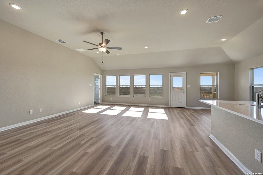 Spacious, unfurnished interior of a new home in Paloma Park, Converse (Image 43).