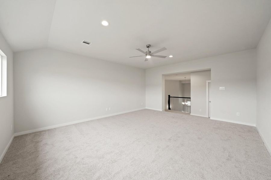 Spacious, unfurnished interior of a new home in Barton Creek Ranch, Conroe (Image 10). Spacious, unfurnished interior of a new home in Barton Creek Ranch, Conroe (Image 10).