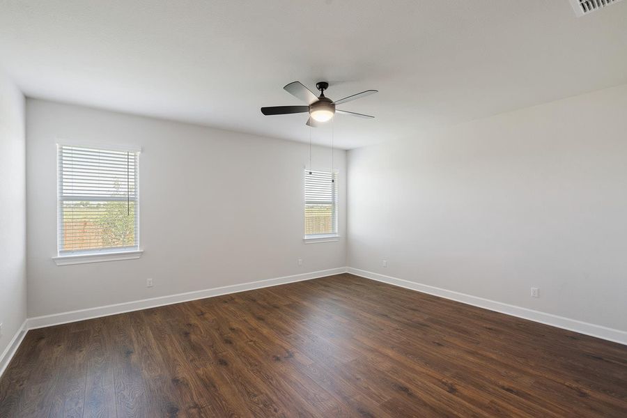 Spacious, unfurnished interior of a new home in Colson Ranch, Jarrell (Image 8).